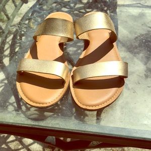 𝙶𝚘𝚕𝚍 𝚂𝚊𝚗𝚍𝚊𝚕𝚜